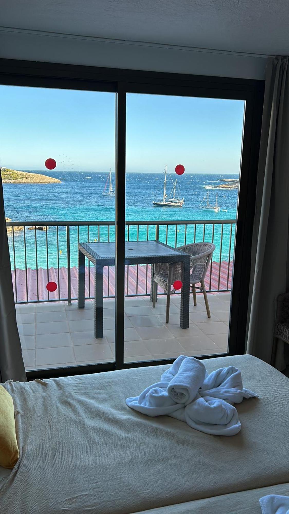 Es Grop Apartamentos Portinatx Extérieur photo