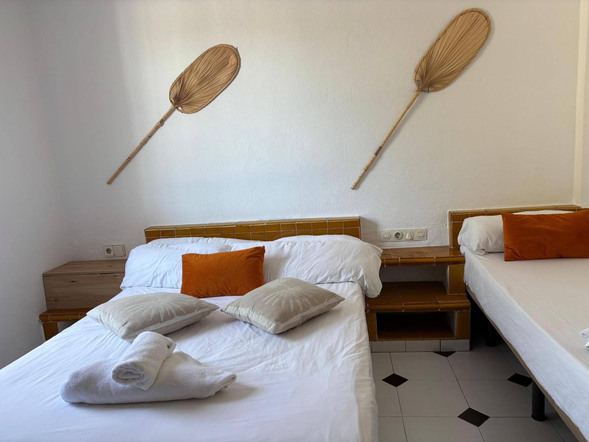 Es Grop Apartamentos Portinatx Extérieur photo