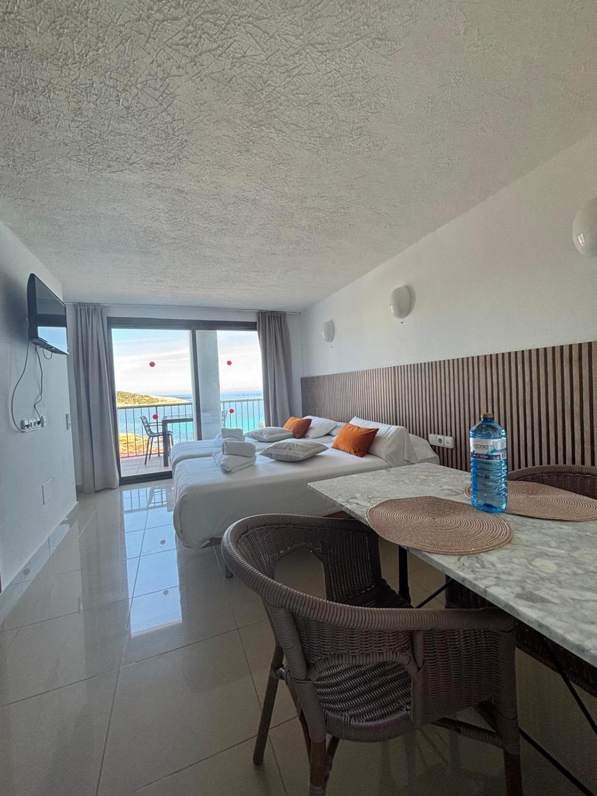Es Grop Apartamentos Portinatx Extérieur photo