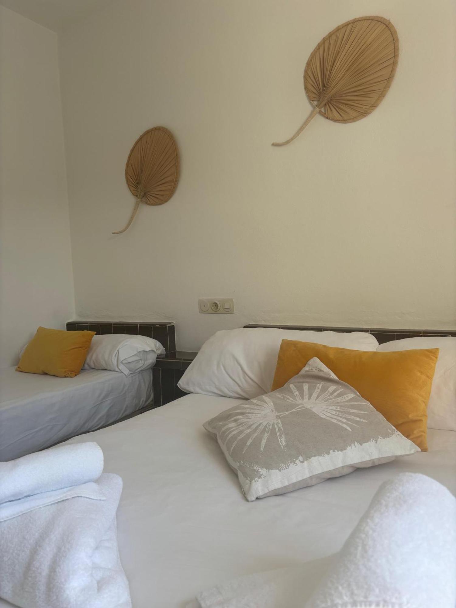 Es Grop Apartamentos Portinatx Extérieur photo